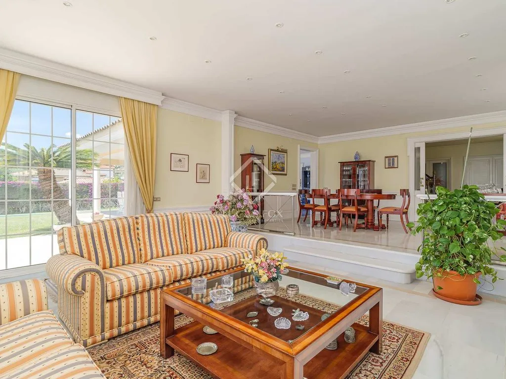 Elutuba - Luxury Villa with Sea View in Vilassar de Dalt