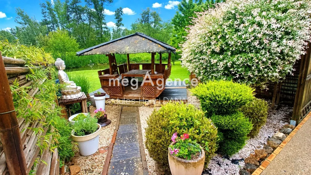 Aed - House with Pool in Sens, 1h15 from Paris
