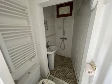 Vannitoad - Charming 2-Bedroom Apartment in Angerville Centre