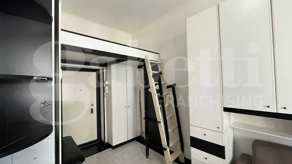 Chambres - Studio with Balcony in Milan
