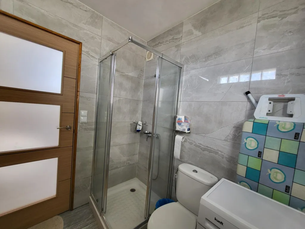 Vannitoad - Detached Villa with Private Garden in Arona