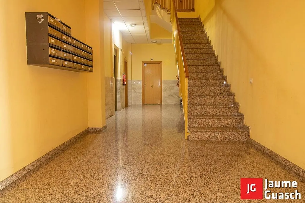 Esik - Apartment with Pool in Centre Torredembarra