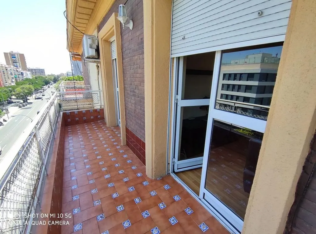 Balcon - Bright Apartment with Balcony in Nervión