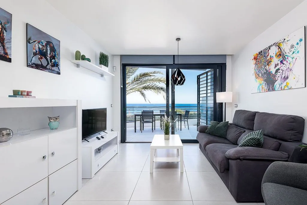 Living Room - Apartment with Pool and Sea View in Infinity View