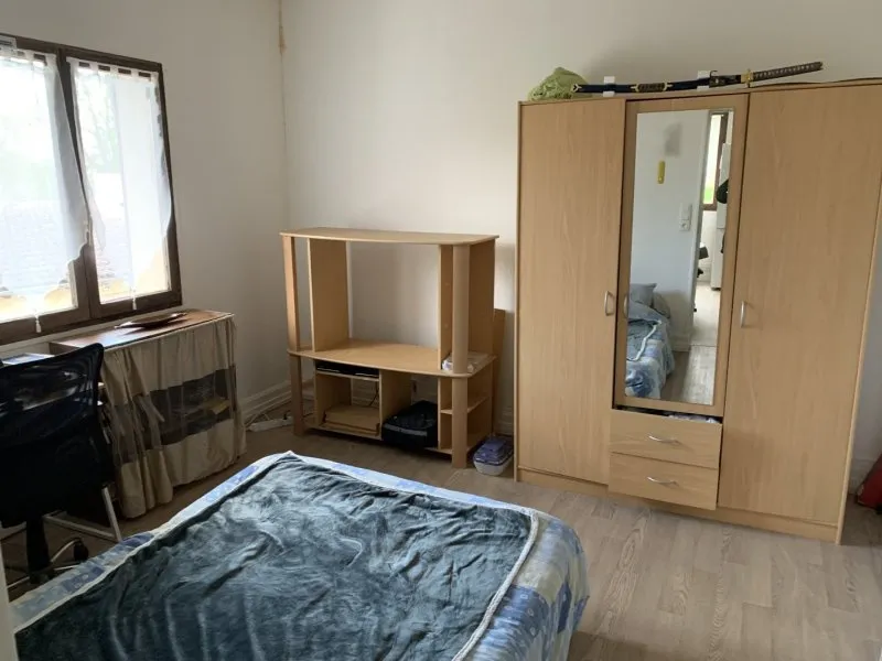 Bedrooms - 2-Bedroom Apartment with Parking near Troyes Centre