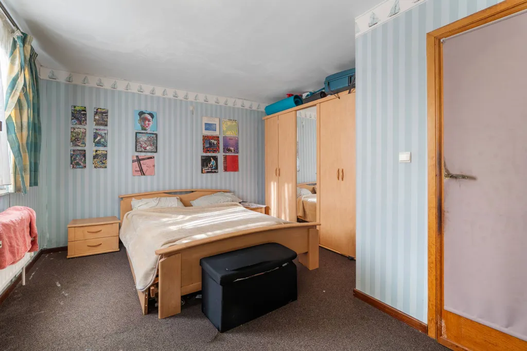 Chambres - Villa à Rénover dans un Quartier Calme à Sterrebeek