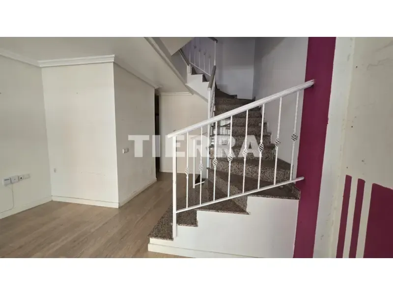 Pièces - Duplex with Parking in Pliego