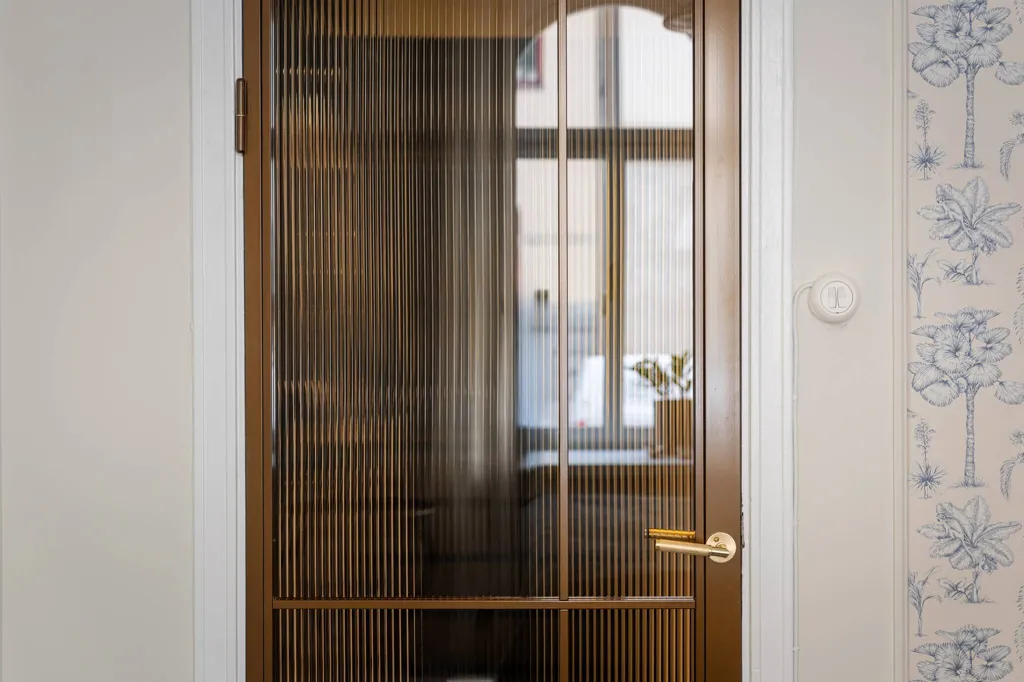 Ingresso - Renovated Two-Bedroom in Östermalm