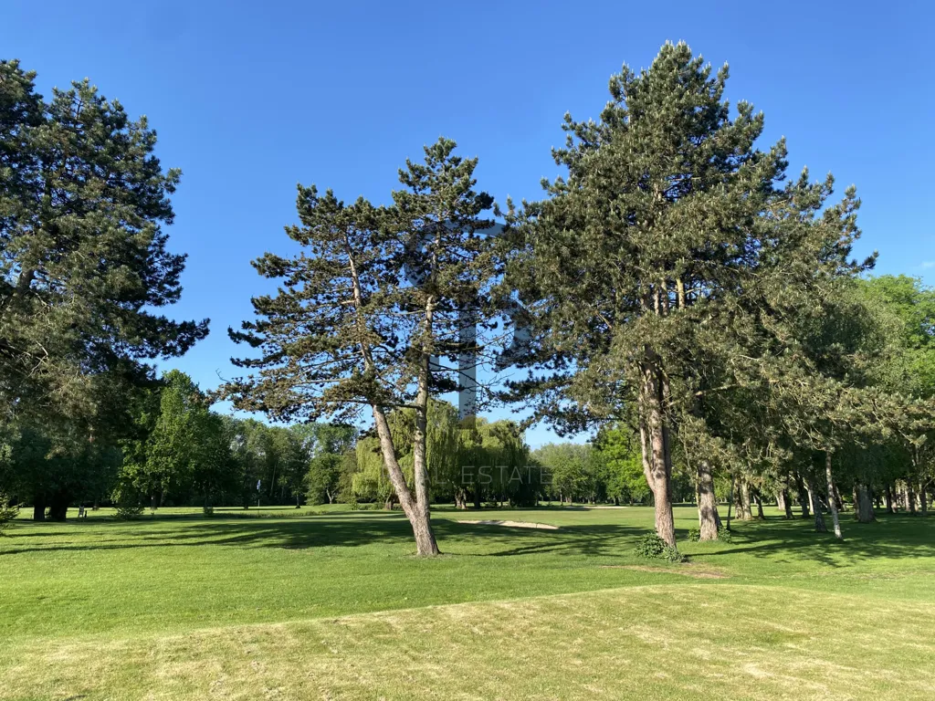 Jardin - Maison avec Vue Golf et Terrasse à Brigode