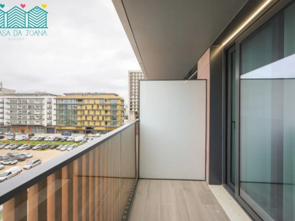 Balcon - Luxury 3-Bedroom Apartment in Aveiro