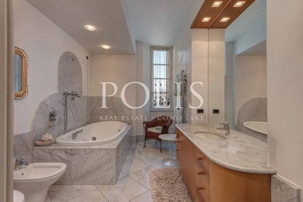 Vannitoad - Historic Villa with Lakeside Views in Como
