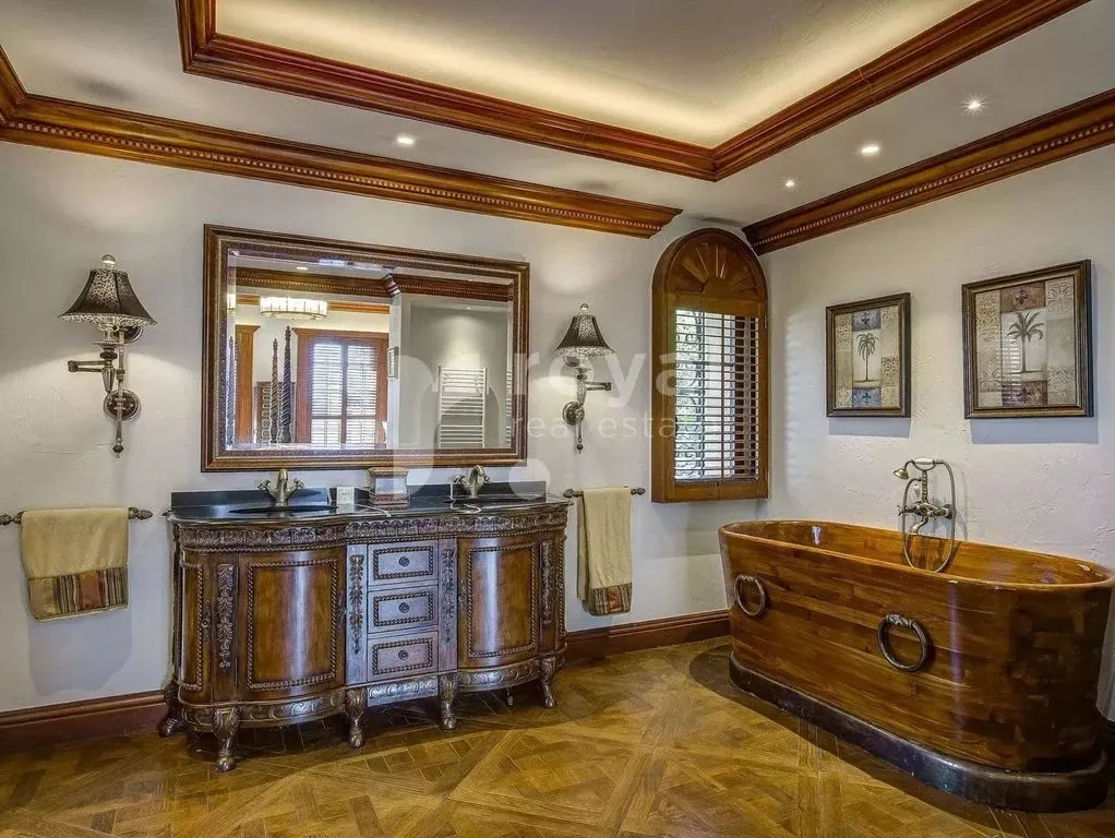 Salles de bain - Villa Luxueuse avec Piscine à Mougins