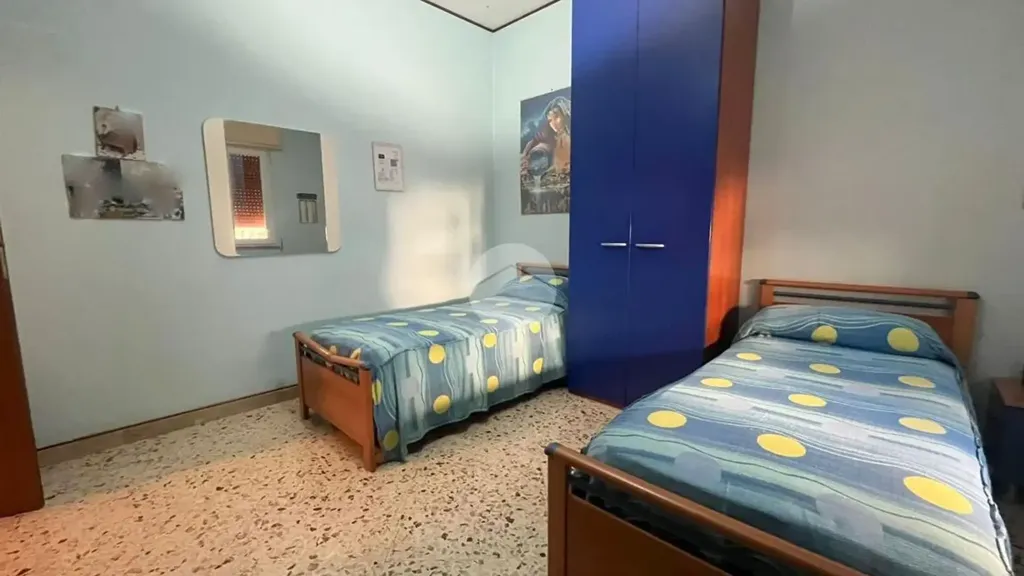 Chambres - 1970s Apartment with Balcony in Palermo