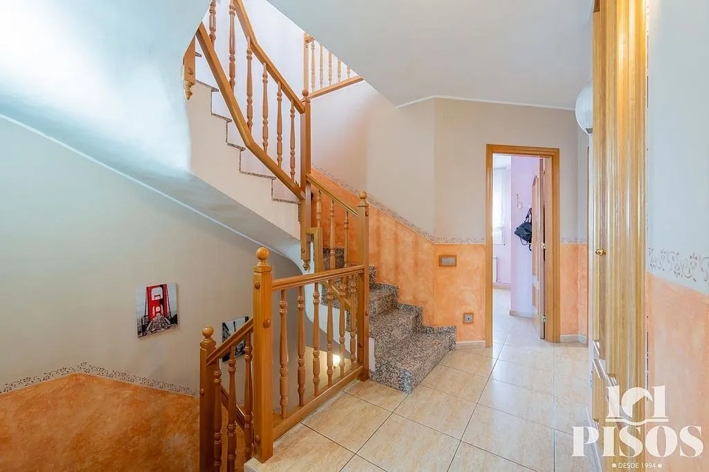 Terraced House with Balcony in Ca n'Oriol