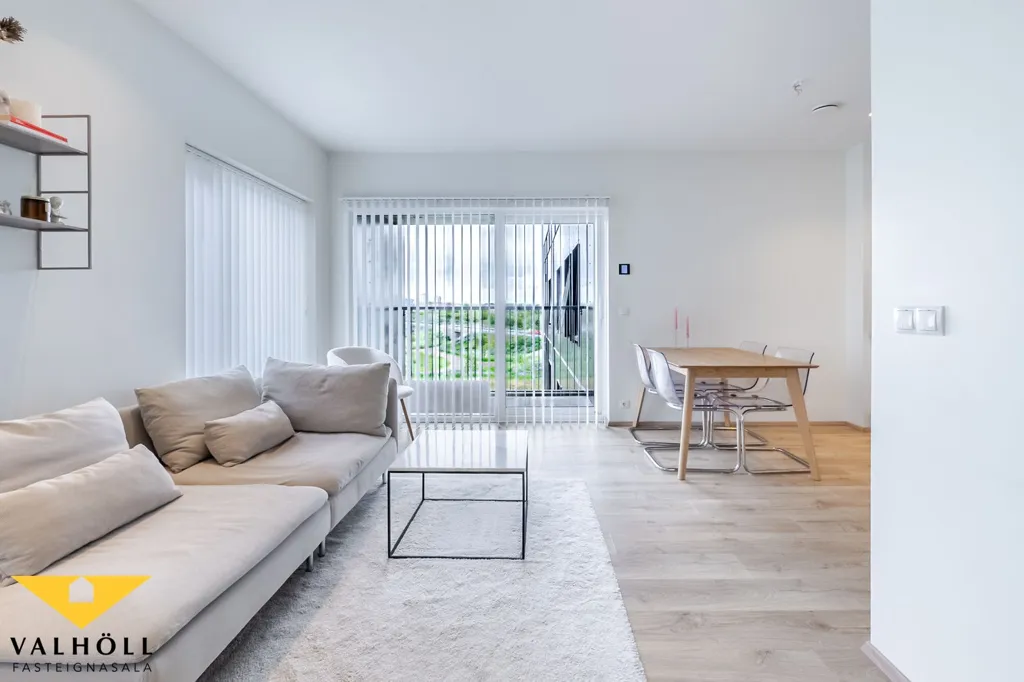 Elutuba - Modern Apartment with Balcony in Reykjavik
