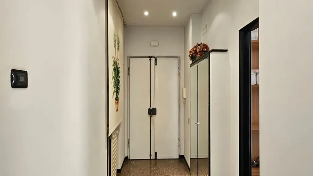 Entrée - Apartment with Balconies in Pegli, Genoa