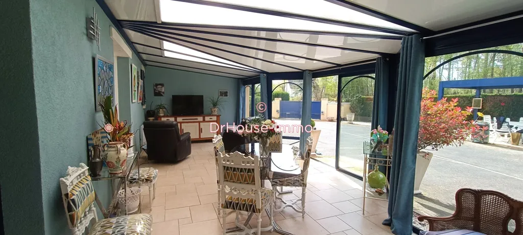 Terrass - Spacious House with Landscaped Garden in Quiet Setting