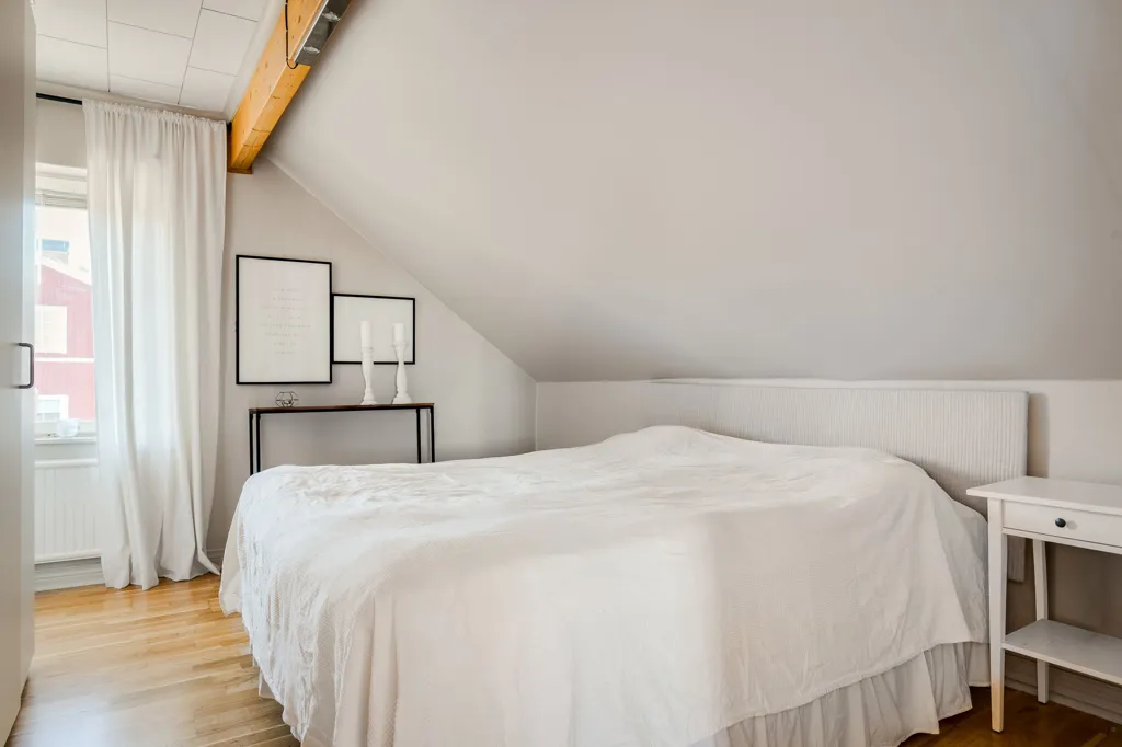 Chambres - Charming Villa with Large Garage in Valla