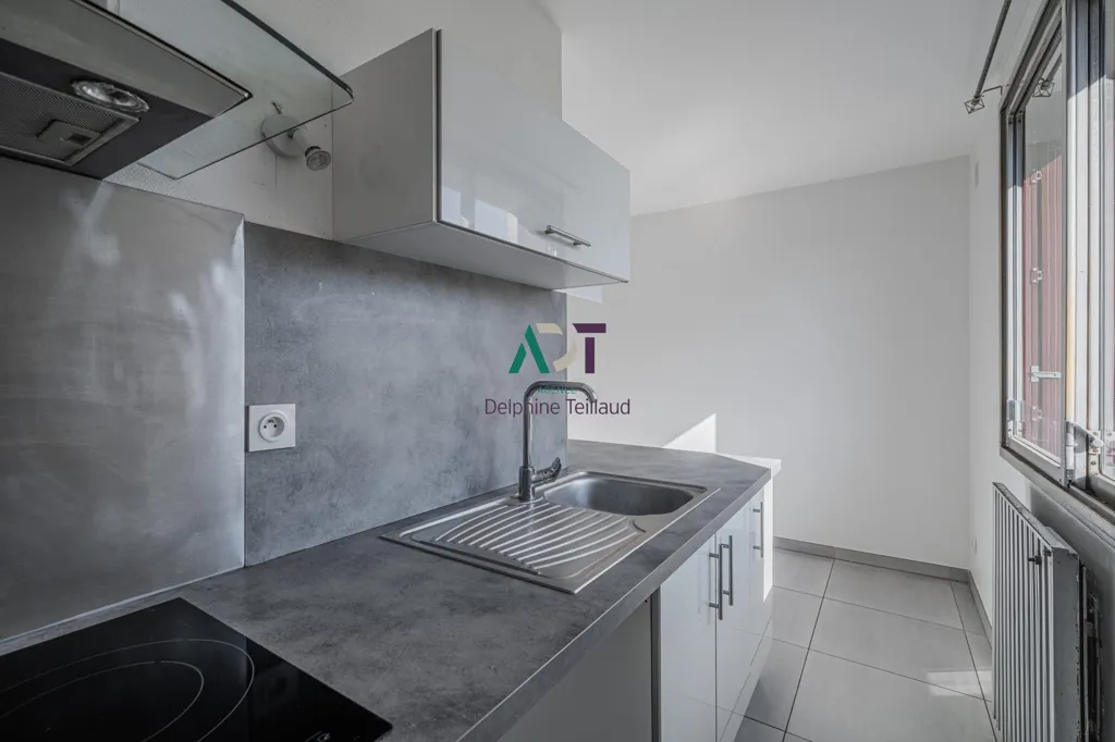 Cuisine - Appartement T2 avec Parking à Fontaine