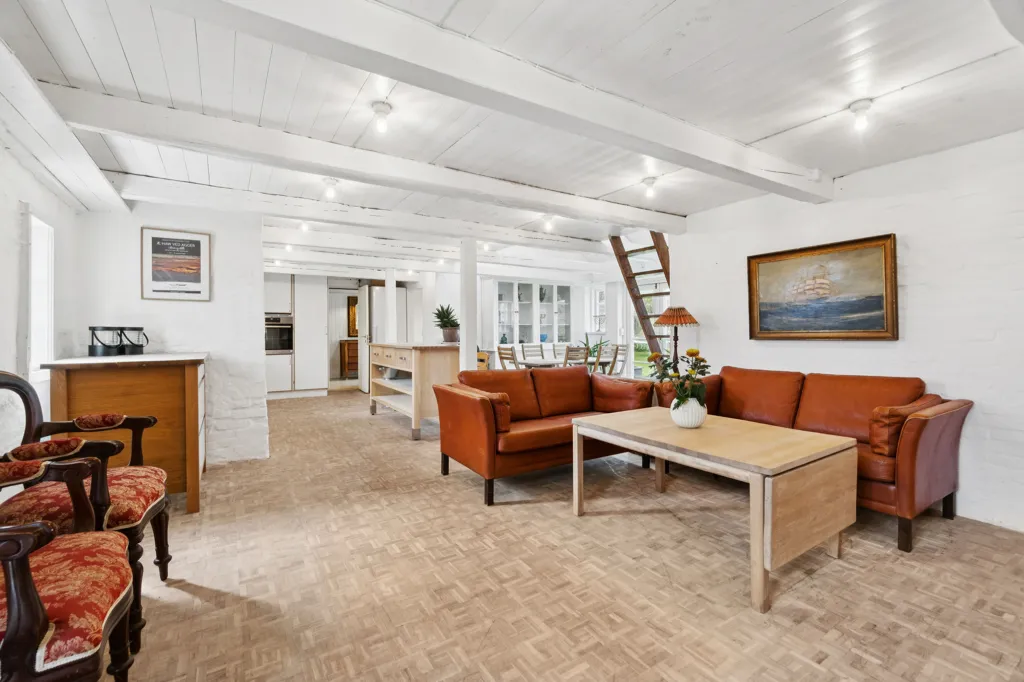 Séjour - Conservation-Grade Lighthouse Farmhouse on West Coast