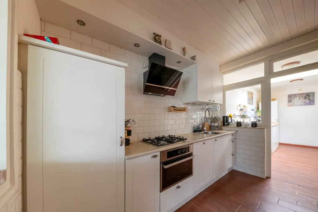 Köök - Corner House with Garden Room in Goor