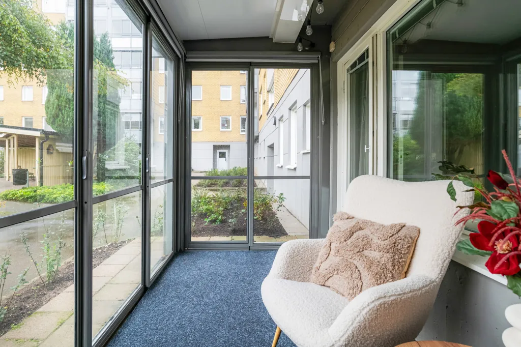 Balcony - Apartment with Balcony and Garden in Fredriksdal