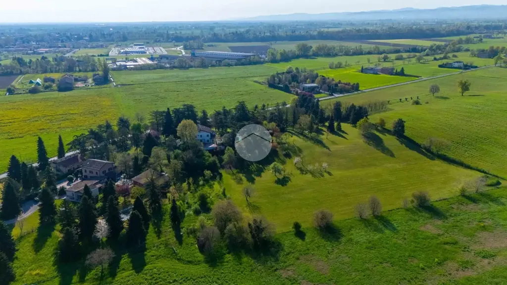 Õhuvaade - Villa with Pool near Parma