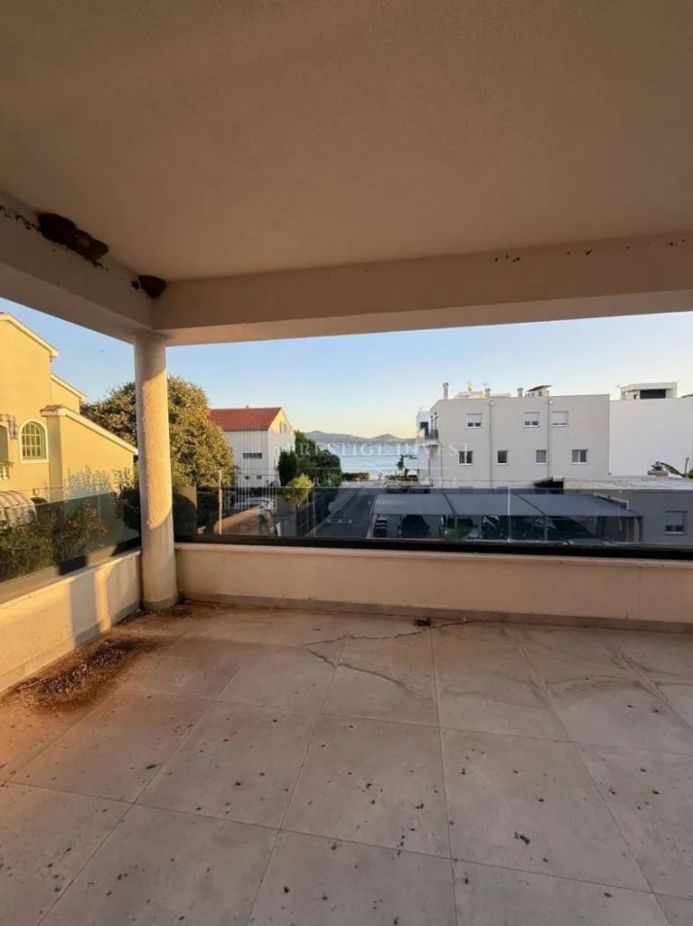Terrass - Penthouse with Sea View in Sukošan