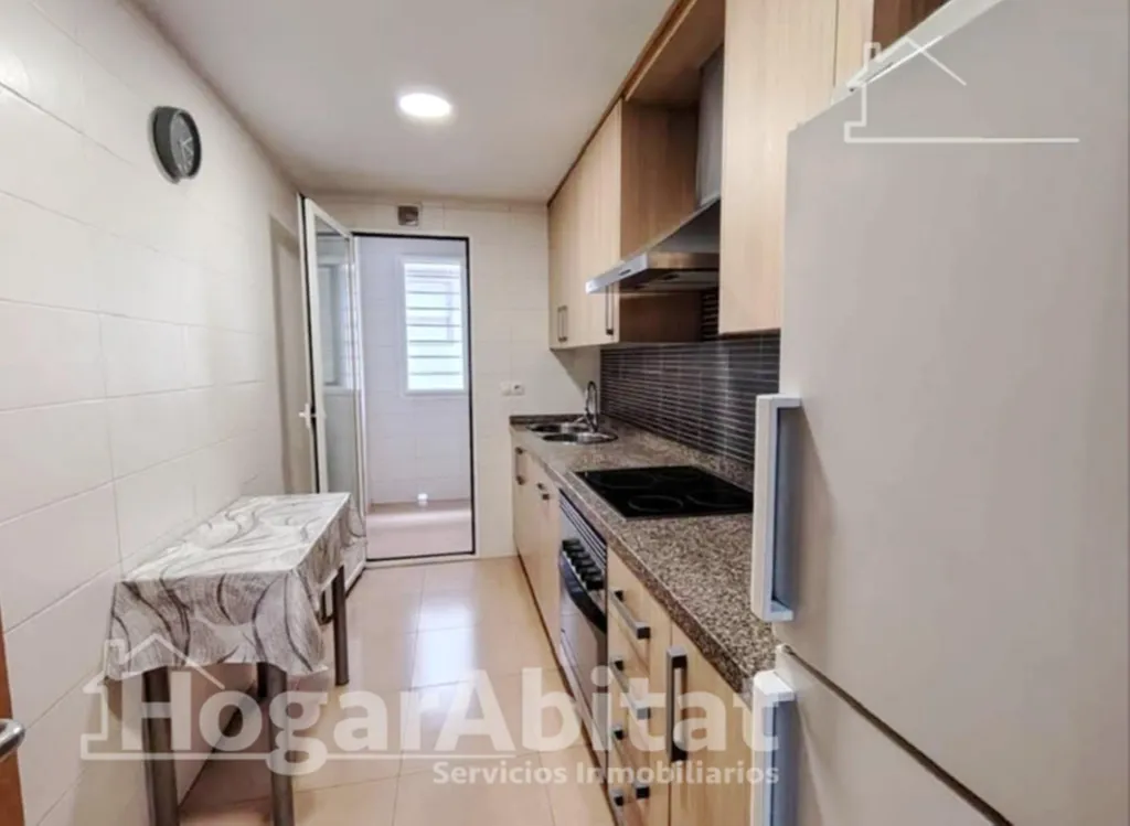 Köök - Semi-New Apartment with Patio in Almazora
