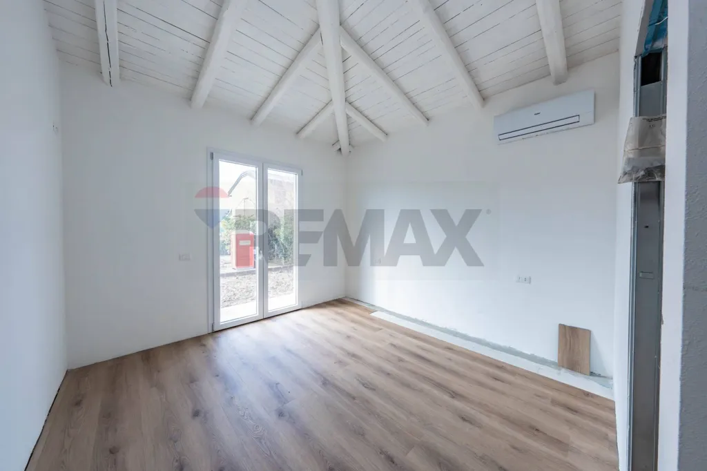 Pièces - Contemporary Villa with Private Pool in Rosolina