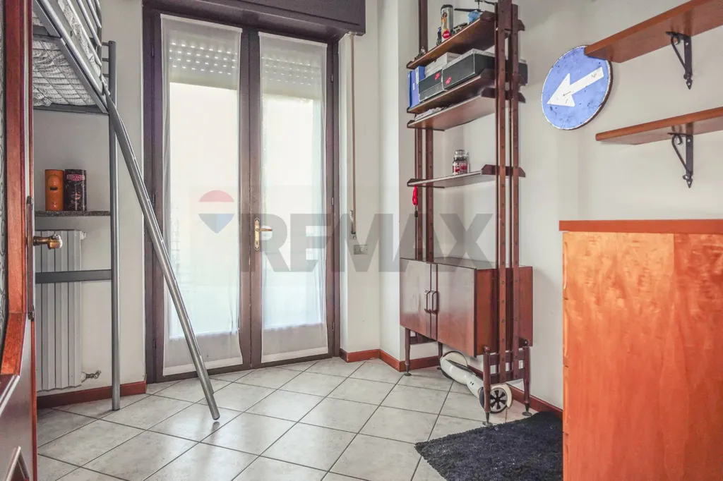 Kabinet - Bifamily House with Terrace in Gorla Minore