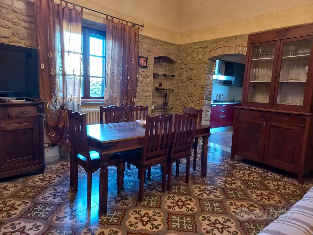 Salle à manger - Restored Apartment with Terrace in Pomarance