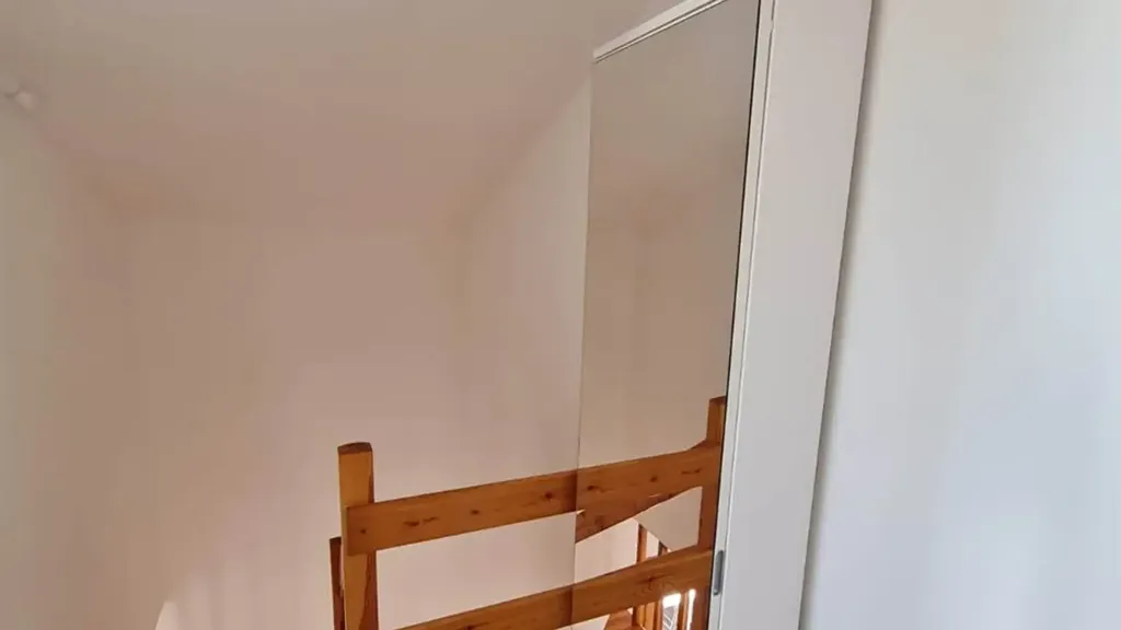 Rooms - Three-Bedroom Apartment with Balcony in Numana