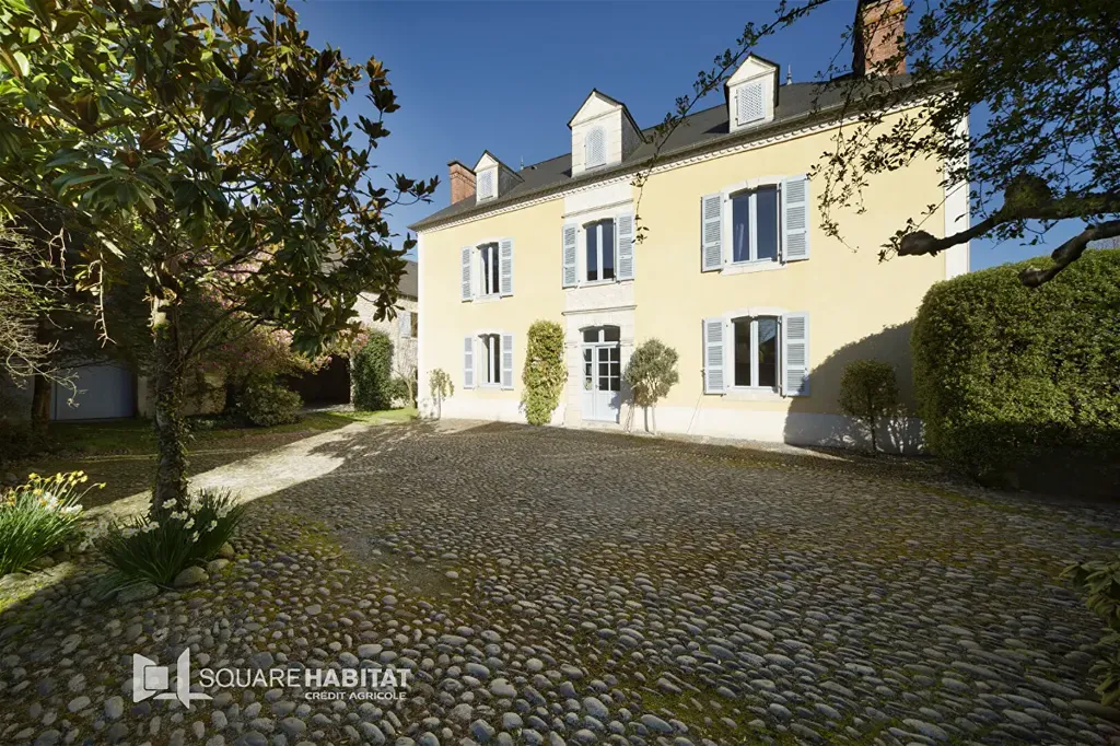 Extérieur - Corps de Ferme avec Piscine à Pardies-Piétat