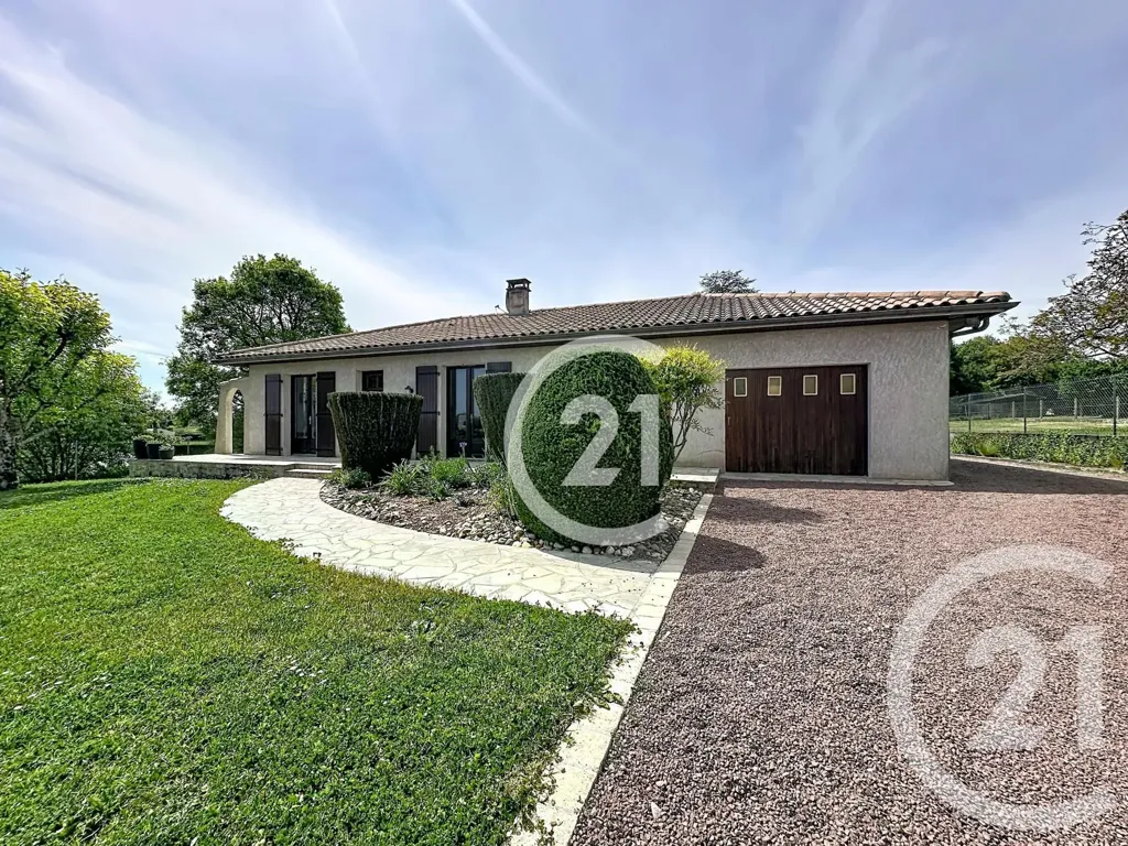Esterno - Charming Flat-Plan House with Garden in Bourg Charente