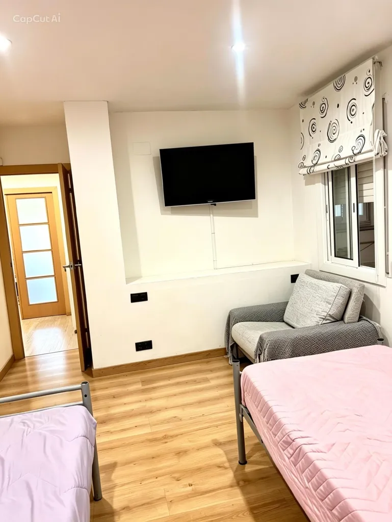 Chambres - Reformed Apartment with Balcony in Gavà Centre