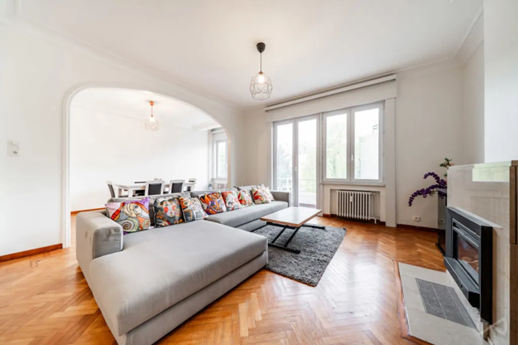 Elutuba - 2 magamistoaga korter asukohas Ixelles