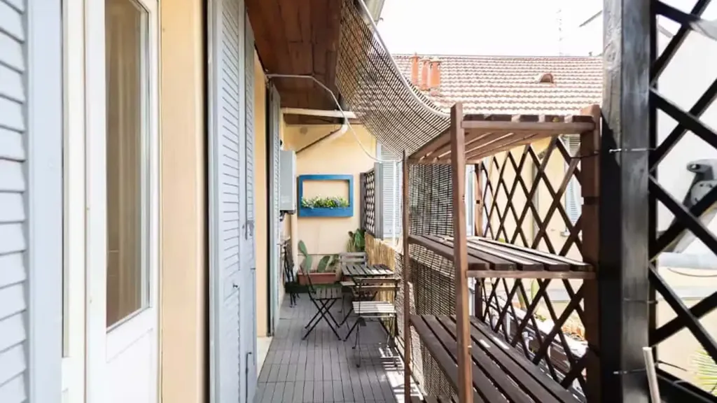 balcony