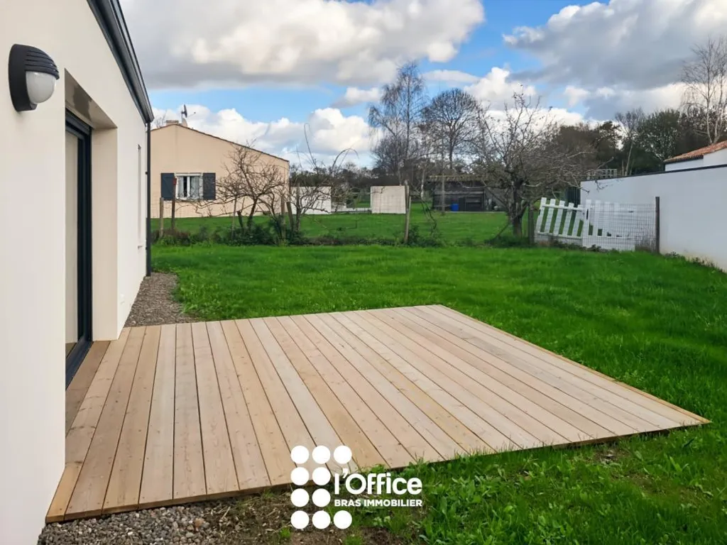 Giardino - New Flat-Plan House with Terrace in Grosbreuil