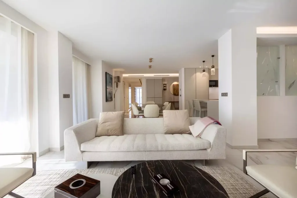 Elutuba - 2-Bedroom Apartment with Sea View in Cannes Croisette