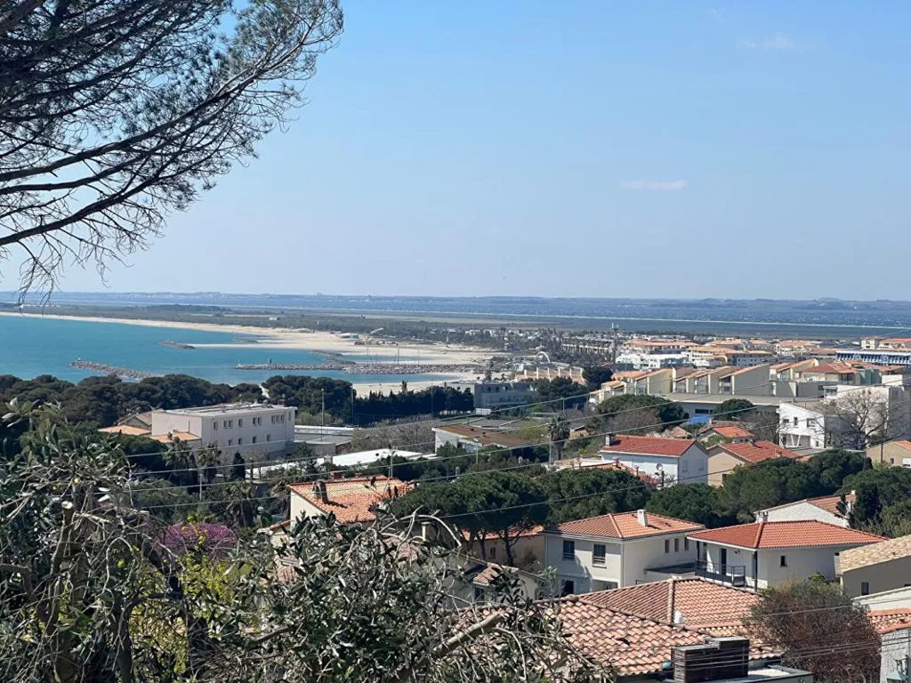 Luxury Villa with Sea View in Sète
