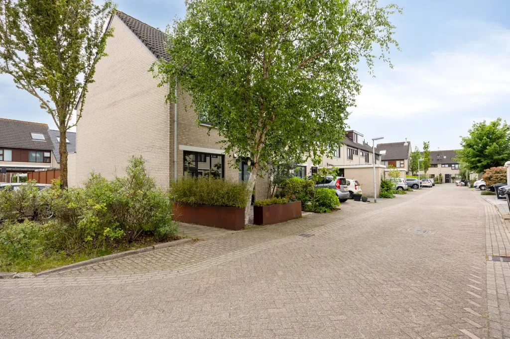 Välivaade - Spacious End-Terrace House with Garden in Capelle