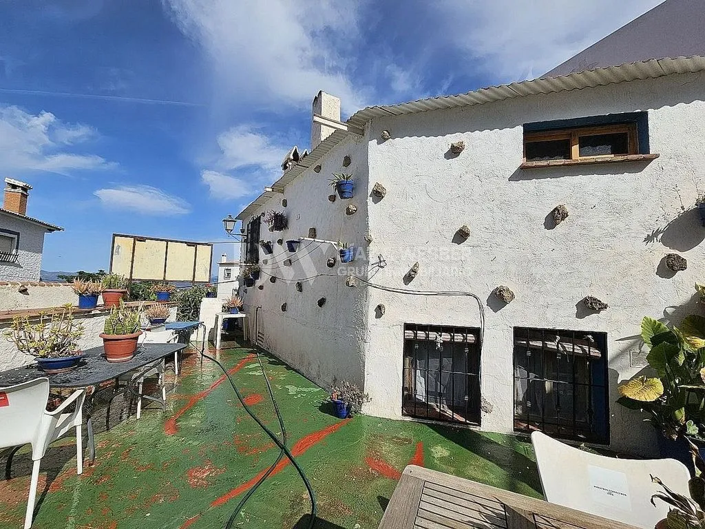 Terrasse - Multi-Use Building with Terrace in Alcaucín