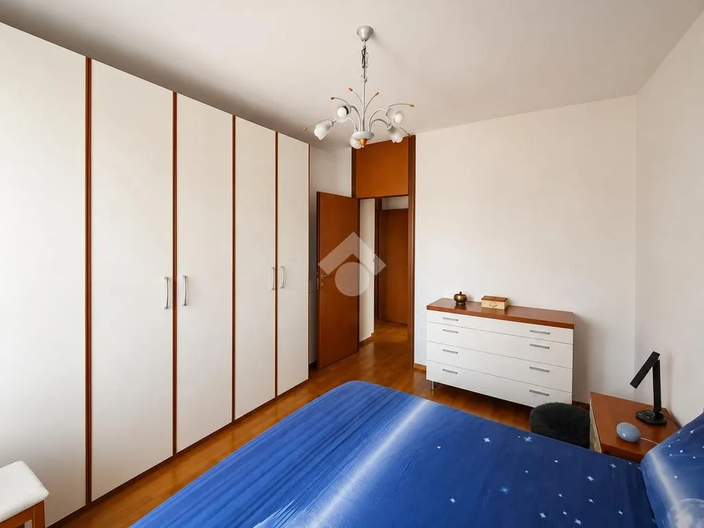 Chambres - Bright 2-Bedroom Apartment with Balcony in Basiglio