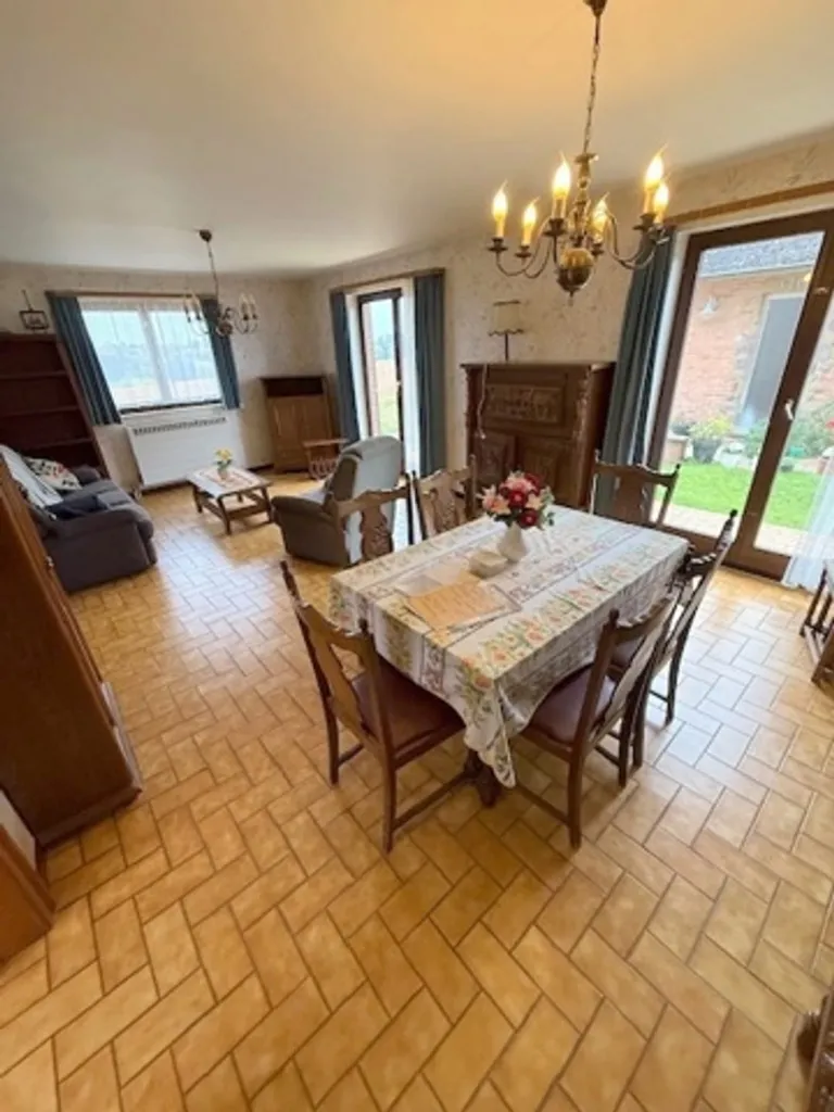 Söögituba - Villa with Garden and View in Namur Vedrin