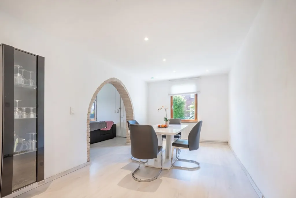 Sala da pranzo - Renovated House with Equestrian Facilities in Oudenburg