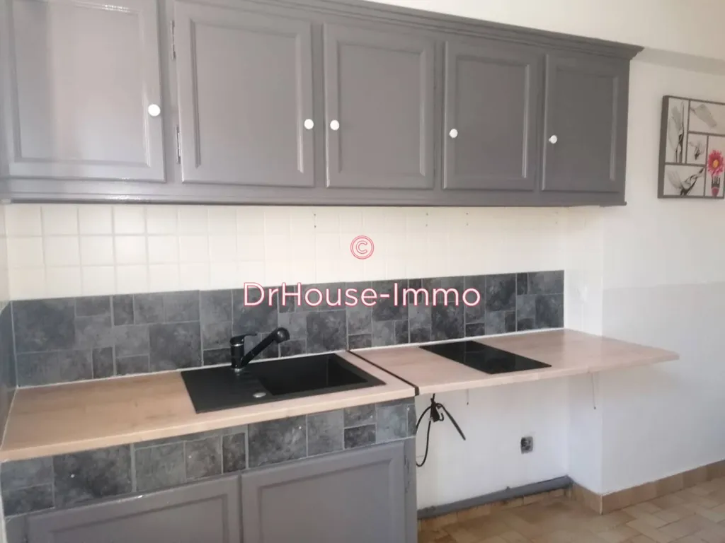 Cucina - Multi-Unit Building with Balcony in Brive-la-Gaillarde