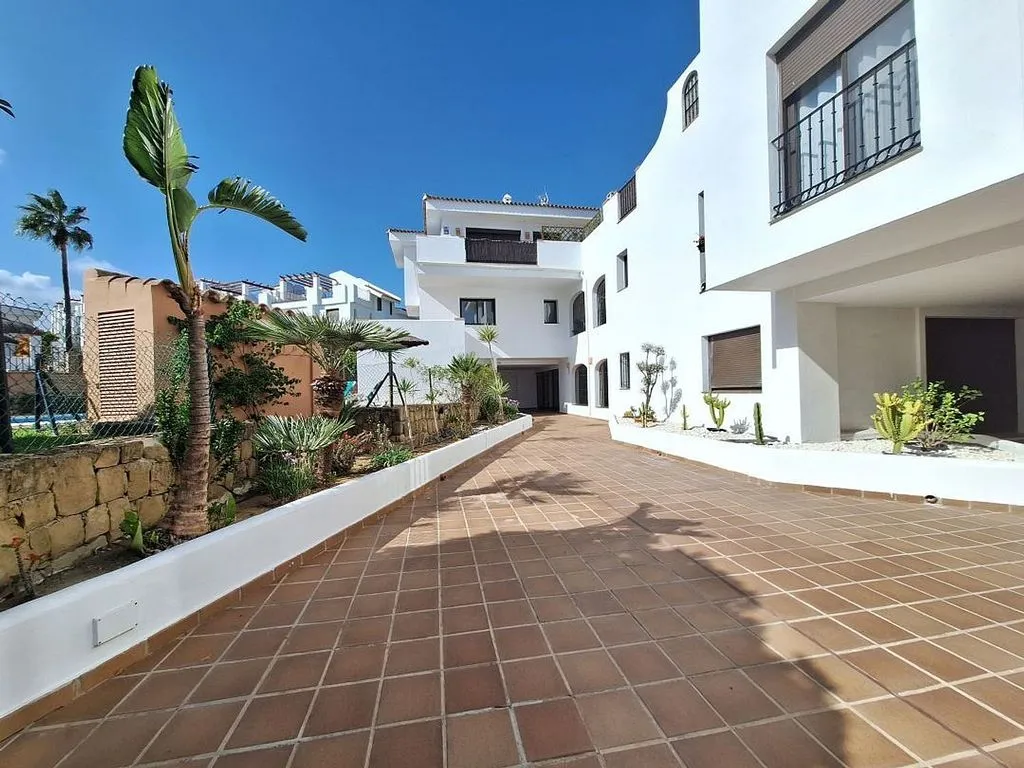 Jardin - Apartment with Pool and Terrace in Alcaidesa