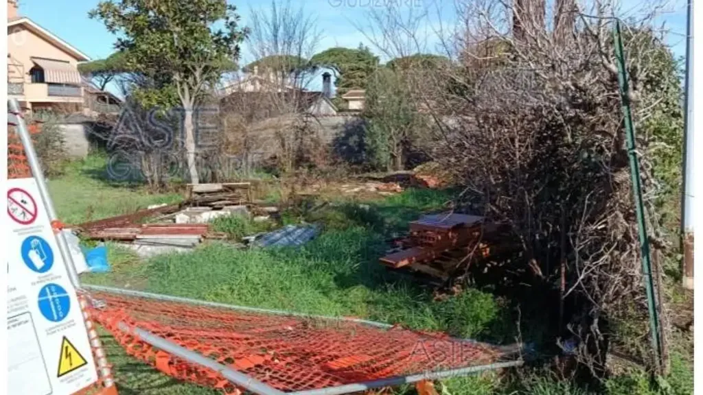 Aed - Rustic Residential Plot in Montecompatri