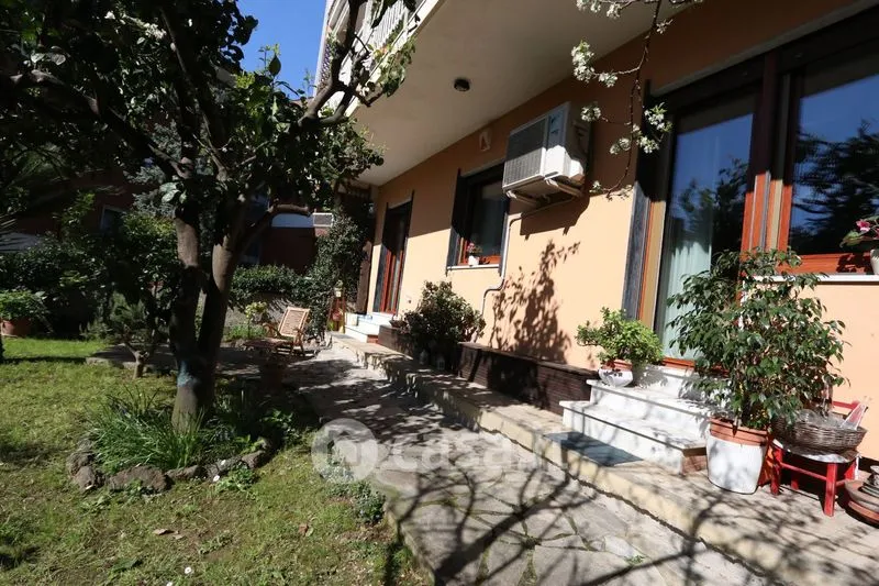 Jardin - Restored Apartment with Garden in Genoa